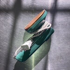 🧺🧳 Vintage Green Handheld Travel Suitcase Iron 🎒🧺